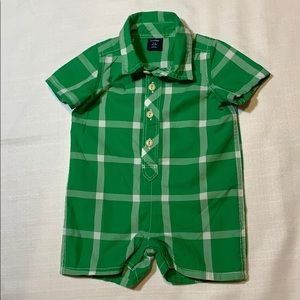 Baby Gap green/white plaid boys romper(0-3 months)